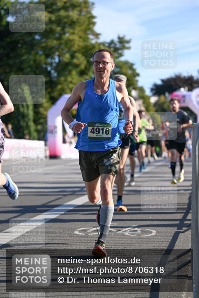 07.09.2025 - BARMER Alsterlauf Dr. Thomas Lammeyer http://msf.ph/oto/8706318 07.09.2025 09:23:52 Laufen 10136, 4916 meine-sportfotos.de