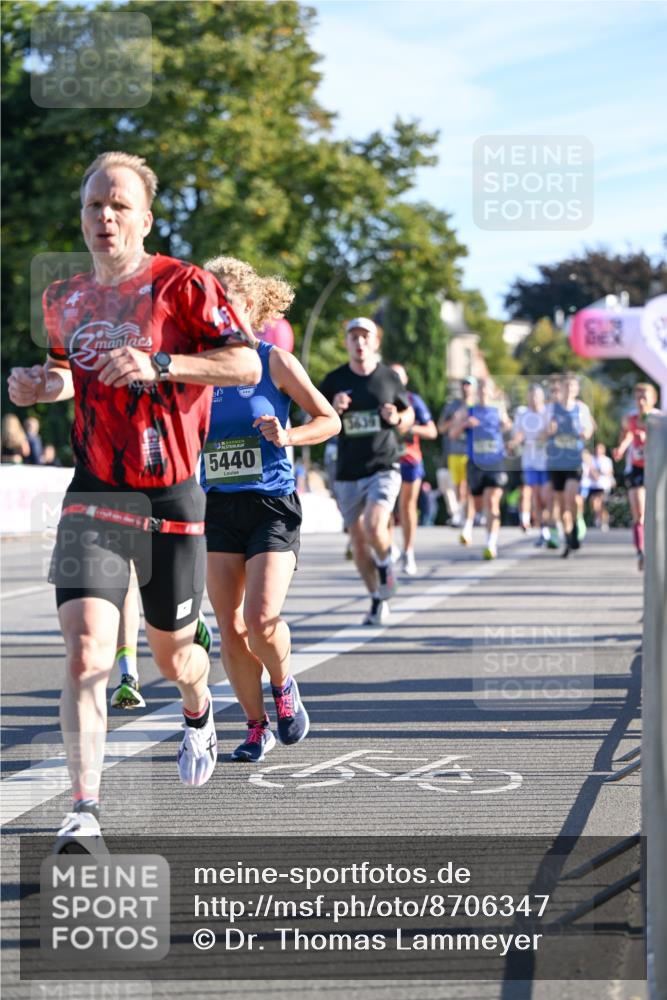 07.09.2025 - BARMER Alsterlauf Dr. Thomas Lammeyer http://msf.ph/oto/8706347 07.09.2025 09:23:56 Laufen 3, 5440, 56397 meine-sportfotos.de