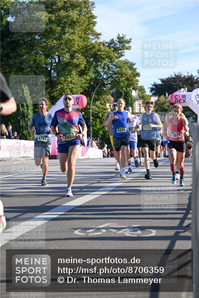 07.09.2025 - BARMER Alsterlauf Dr. Thomas Lammeyer http://msf.ph/oto/8706359 07.09.2025 09:23:58 Laufen 4447, 5526, 6315, 6212, 4747, 2680, 2677 meine-sportfotos.de