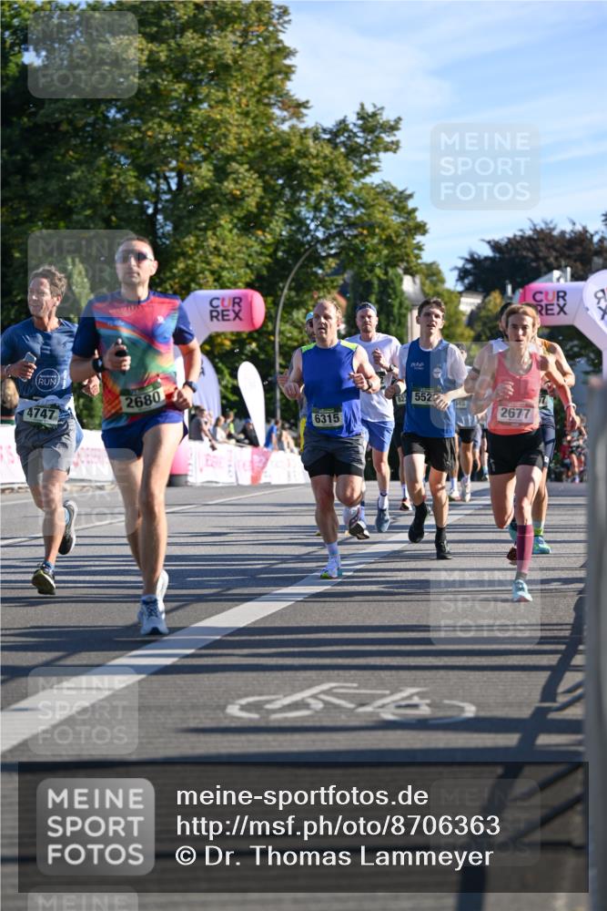 07.09.2025 - BARMER Alsterlauf Dr. Thomas Lammeyer http://msf.ph/oto/8706363 07.09.2025 09:23:59 Laufen 4747, 2680, 6315, 82, 552, 45, 2677, 54 meine-sportfotos.de
