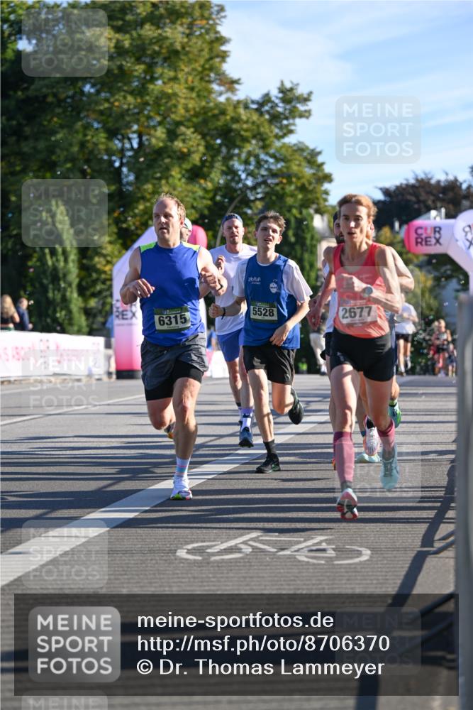 07.09.2025 - BARMER Alsterlauf Dr. Thomas Lammeyer http://msf.ph/oto/8706370 07.09.2025 09:24:00 Laufen 5528, 6315, 2677 meine-sportfotos.de