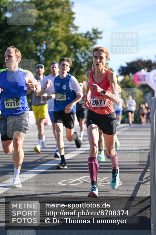 07.09.2025 - BARMER Alsterlauf Dr. Thomas Lammeyer http://msf.ph/oto/8706374 07.09.2025 09:24:00 Laufen 6315, 5528, 36, 2677 meine-sportfotos.de