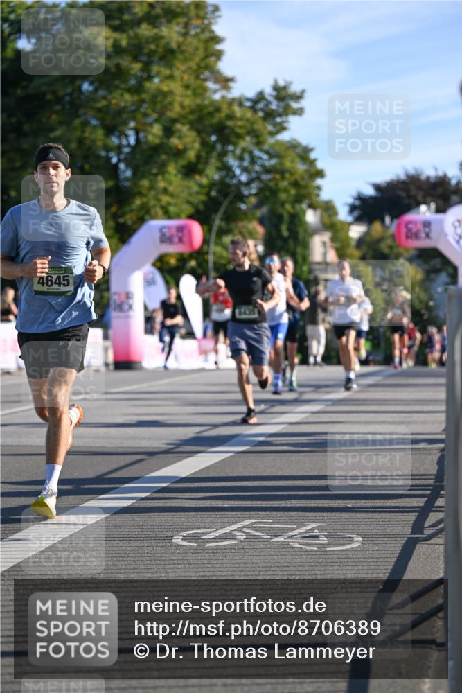 07.09.2025 - BARMER Alsterlauf Dr. Thomas Lammeyer http://msf.ph/oto/8706389 07.09.2025 09:24:03 Laufen 4645 meine-sportfotos.de