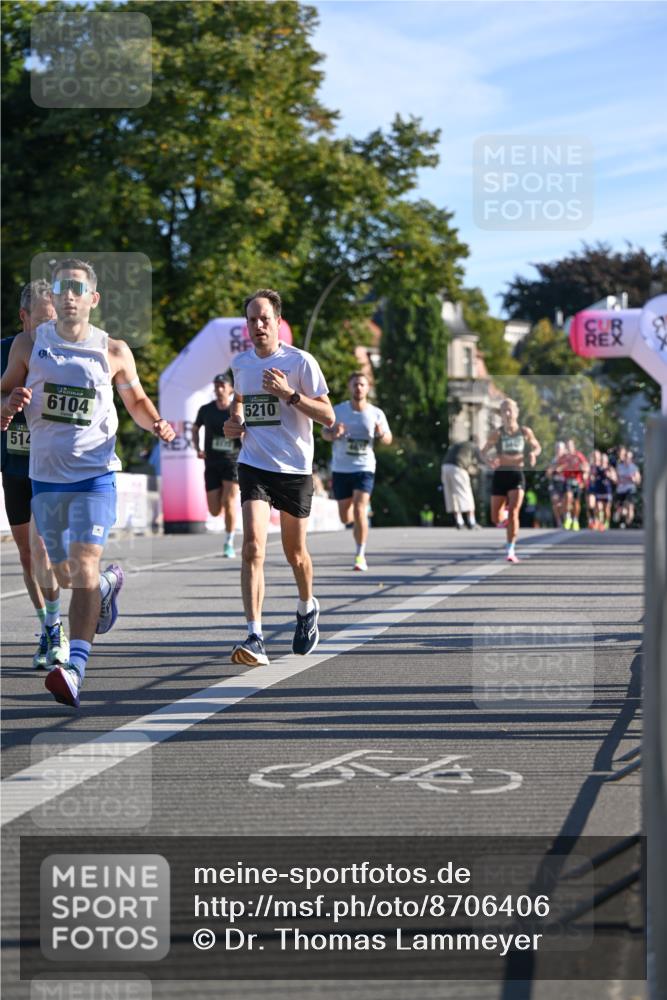 07.09.2025 - BARMER Alsterlauf Dr. Thomas Lammeyer http://msf.ph/oto/8706406 07.09.2025 09:24:06 Laufen 514, 6104, 5210 meine-sportfotos.de