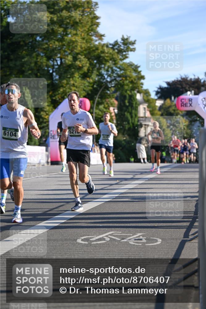 07.09.2025 - BARMER Alsterlauf Dr. Thomas Lammeyer http://msf.ph/oto/8706407 07.09.2025 09:24:06 Laufen 6104 meine-sportfotos.de