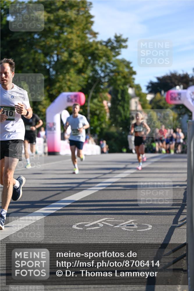 07.09.2025 - BARMER Alsterlauf Dr. Thomas Lammeyer http://msf.ph/oto/8706414 07.09.2025 09:24:07 Laufen 210 meine-sportfotos.de