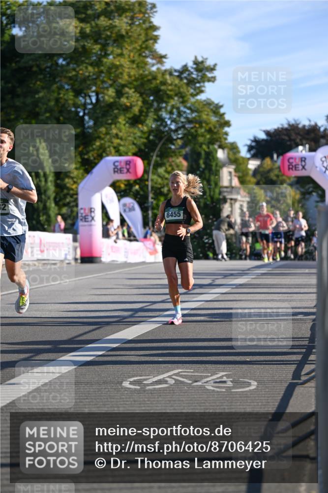 07.09.2025 - BARMER Alsterlauf Dr. Thomas Lammeyer http://msf.ph/oto/8706425 07.09.2025 09:24:09 Laufen 32, 8455 meine-sportfotos.de