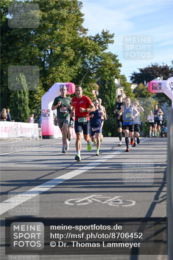 07.09.2025 - BARMER Alsterlauf Dr. Thomas Lammeyer http://msf.ph/oto/8706452 07.09.2025 09:24:15 Laufen 2358, 2914, 4694, 54, 5525 meine-sportfotos.de
