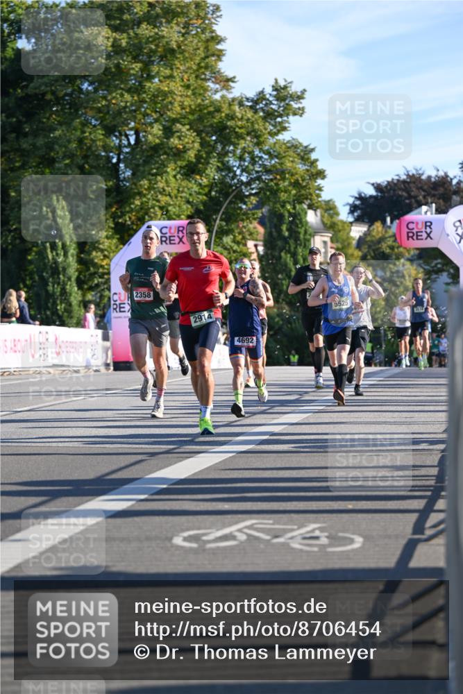 07.09.2025 - BARMER Alsterlauf Dr. Thomas Lammeyer http://msf.ph/oto/8706454 07.09.2025 09:24:15 Laufen 2358, 2914, 4692, 525 meine-sportfotos.de