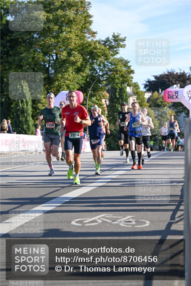 07.09.2025 - BARMER Alsterlauf Dr. Thomas Lammeyer http://msf.ph/oto/8706456 07.09.2025 09:24:15 Laufen 2358, 2914, 4694, 209, 5525, 76 meine-sportfotos.de