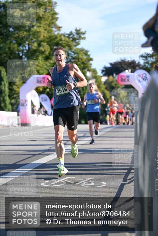 07.09.2025 - BARMER Alsterlauf Dr. Thomas Lammeyer http://msf.ph/oto/8706484 07.09.2025 09:24:22 Laufen 3516 meine-sportfotos.de