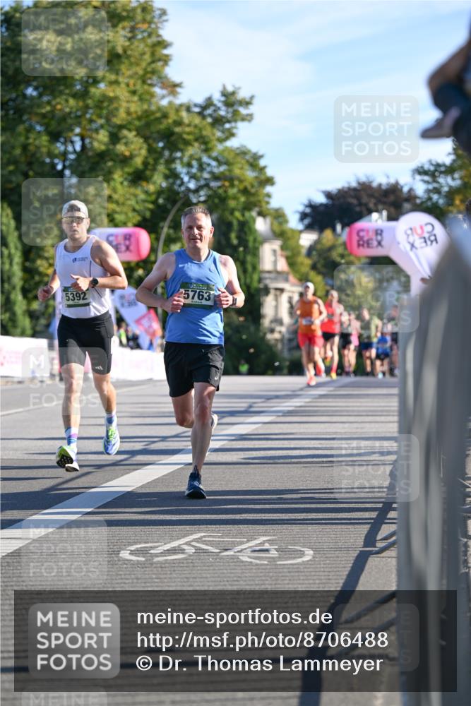 07.09.2025 - BARMER Alsterlauf Dr. Thomas Lammeyer http://msf.ph/oto/8706488 07.09.2025 09:24:23 Laufen 5392, 25763 meine-sportfotos.de