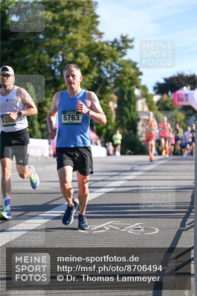 07.09.2025 - BARMER Alsterlauf Dr. Thomas Lammeyer http://msf.ph/oto/8706494 07.09.2025 09:24:24 Laufen 533, 110, 5763 meine-sportfotos.de