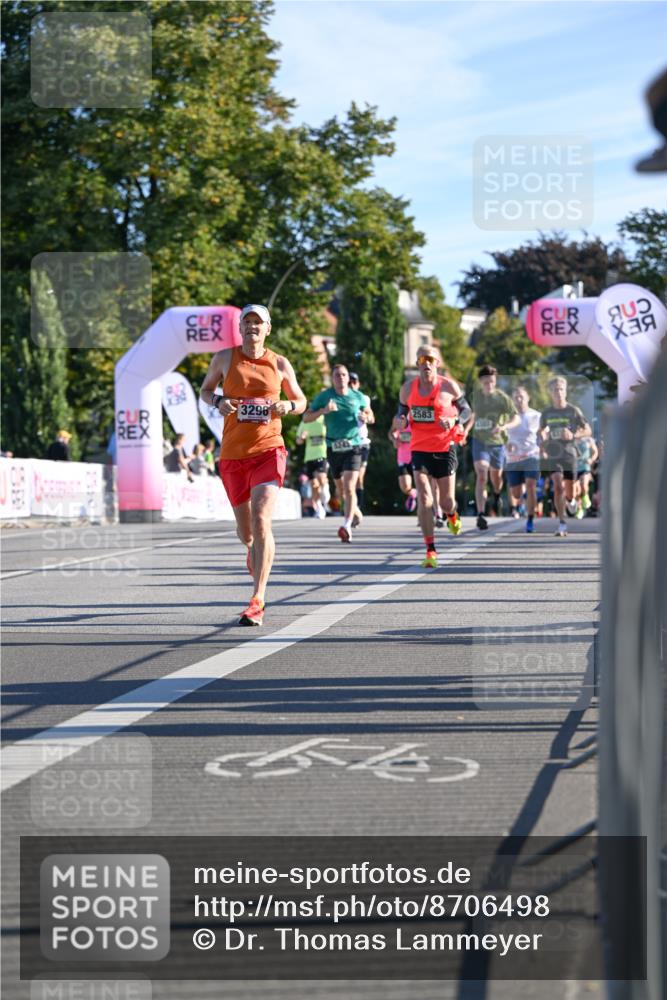 07.09.2025 - BARMER Alsterlauf Dr. Thomas Lammeyer http://msf.ph/oto/8706498 07.09.2025 09:24:28 Laufen 3296, 2583, 1907 meine-sportfotos.de