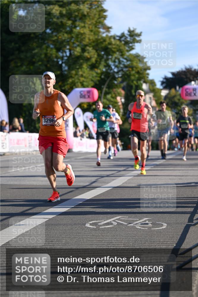 07.09.2025 - BARMER Alsterlauf Dr. Thomas Lammeyer http://msf.ph/oto/8706506 07.09.2025 09:24:29 Laufen 2548, 3296 meine-sportfotos.de