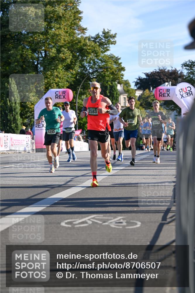 07.09.2025 - BARMER Alsterlauf Dr. Thomas Lammeyer http://msf.ph/oto/8706507 07.09.2025 09:24:30 Laufen 5243, 3097, 2583, 4307, 8375 meine-sportfotos.de