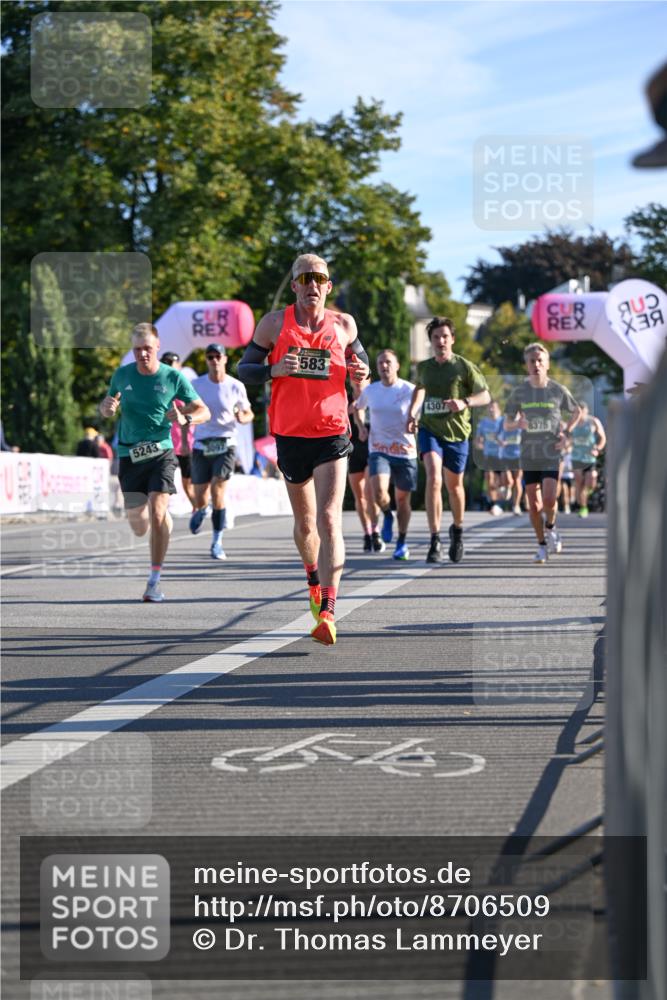 07.09.2025 - BARMER Alsterlauf Dr. Thomas Lammeyer http://msf.ph/oto/8706509 07.09.2025 09:24:30 Laufen 583, 5243, 3097, 4307, 8375 meine-sportfotos.de