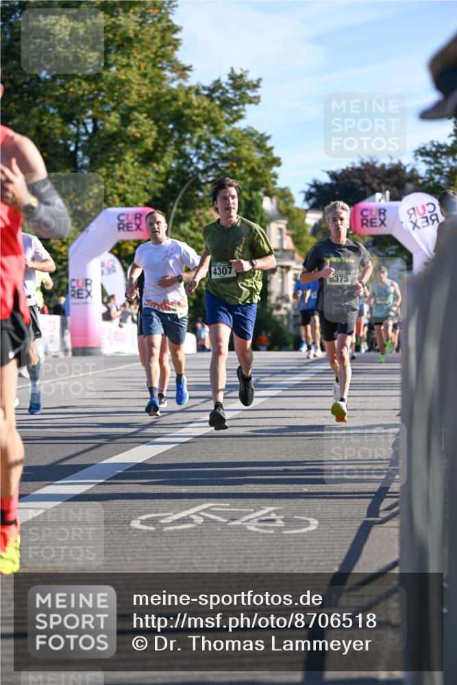 07.09.2025 - BARMER Alsterlauf Dr. Thomas Lammeyer http://msf.ph/oto/8706518 07.09.2025 09:24:31 Laufen 4307, 8375, 664 meine-sportfotos.de