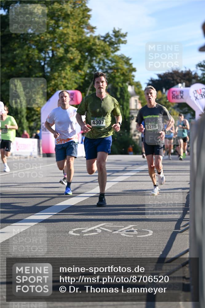 07.09.2025 - BARMER Alsterlauf Dr. Thomas Lammeyer http://msf.ph/oto/8706520 07.09.2025 09:24:32 Laufen 4307, 8375 meine-sportfotos.de