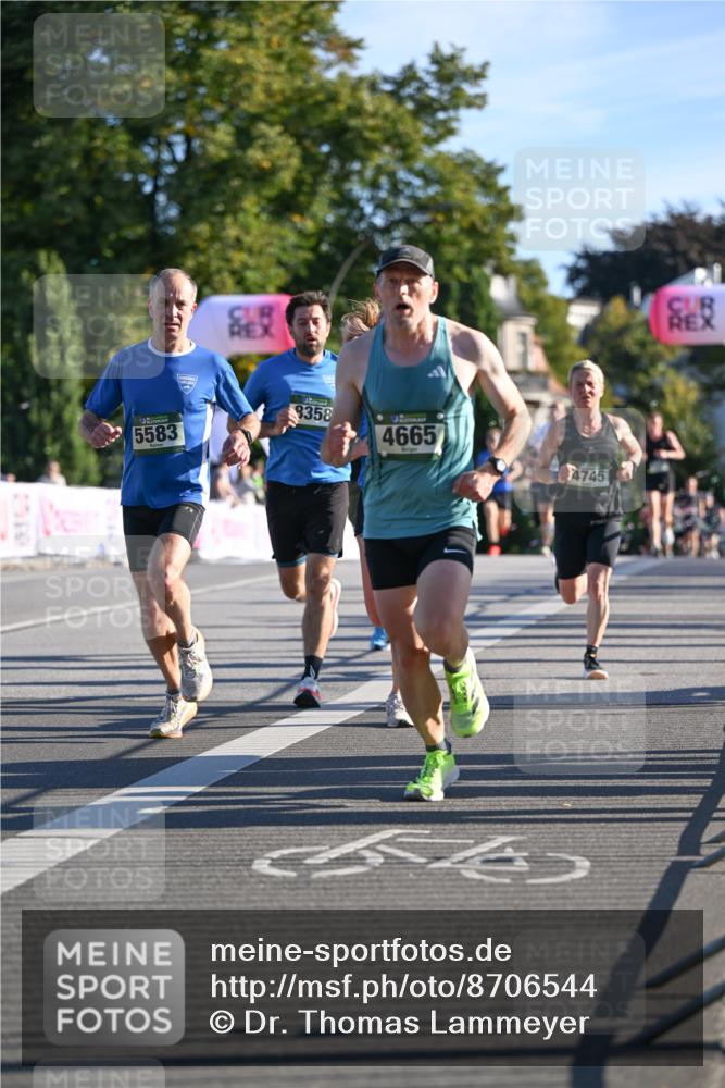 07.09.2025 - BARMER Alsterlauf Dr. Thomas Lammeyer http://msf.ph/oto/8706544 07.09.2025 09:24:36 Laufen 5583, 8358, 4665, 4745 meine-sportfotos.de