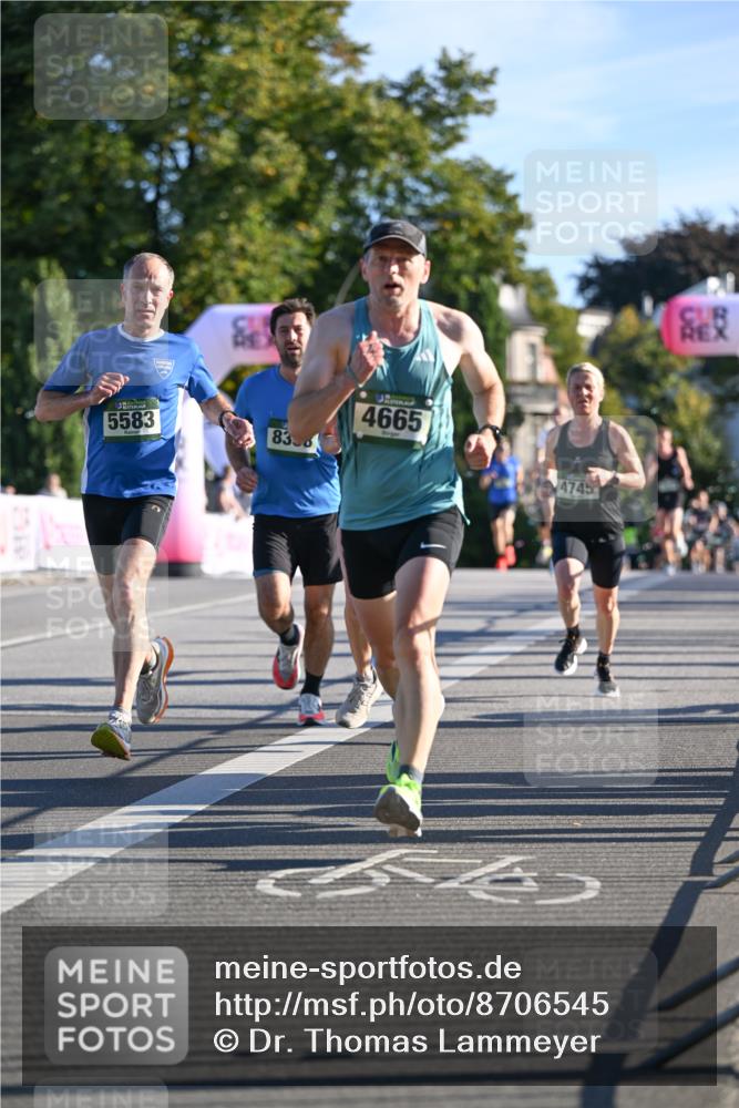 07.09.2025 - BARMER Alsterlauf Dr. Thomas Lammeyer http://msf.ph/oto/8706545 07.09.2025 09:24:37 Laufen 5583, 83, 8, 4665, 4745 meine-sportfotos.de