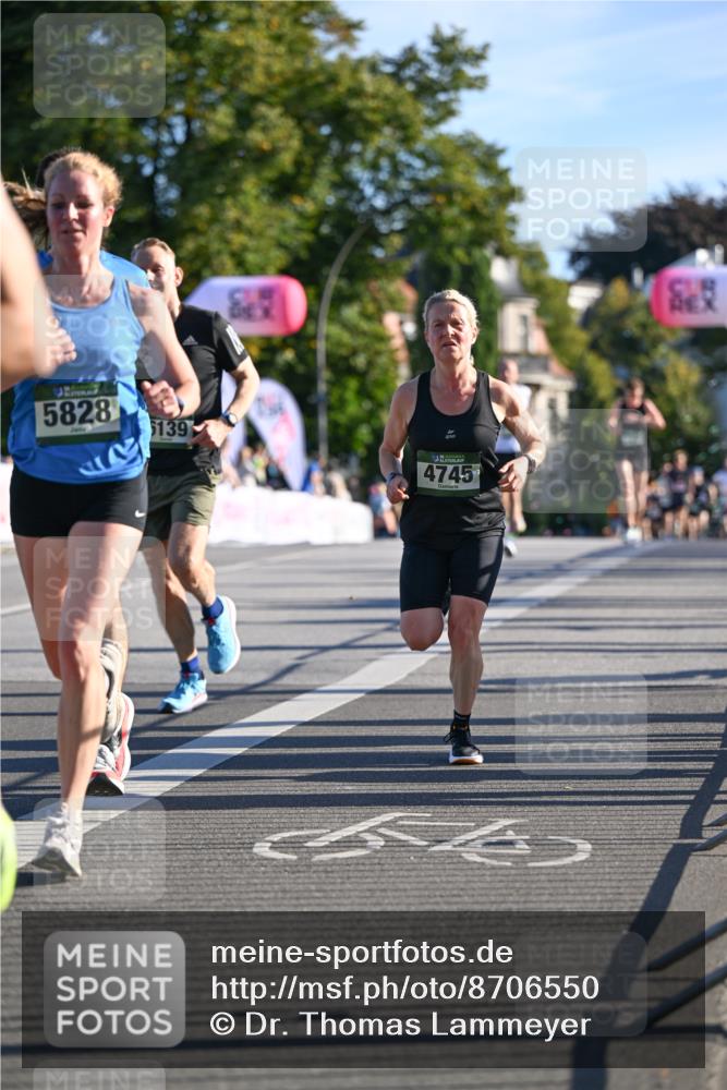 07.09.2025 - BARMER Alsterlauf Dr. Thomas Lammeyer http://msf.ph/oto/8706550 07.09.2025 09:24:38 Laufen 5828, 139, 4745 meine-sportfotos.de