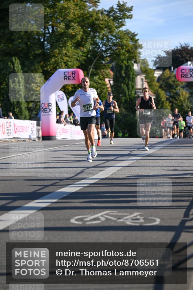 07.09.2025 - BARMER Alsterlauf Dr. Thomas Lammeyer http://msf.ph/oto/8706561 07.09.2025 09:24:40 Laufen 2380, 5149, 3400, 3906, 54 meine-sportfotos.de