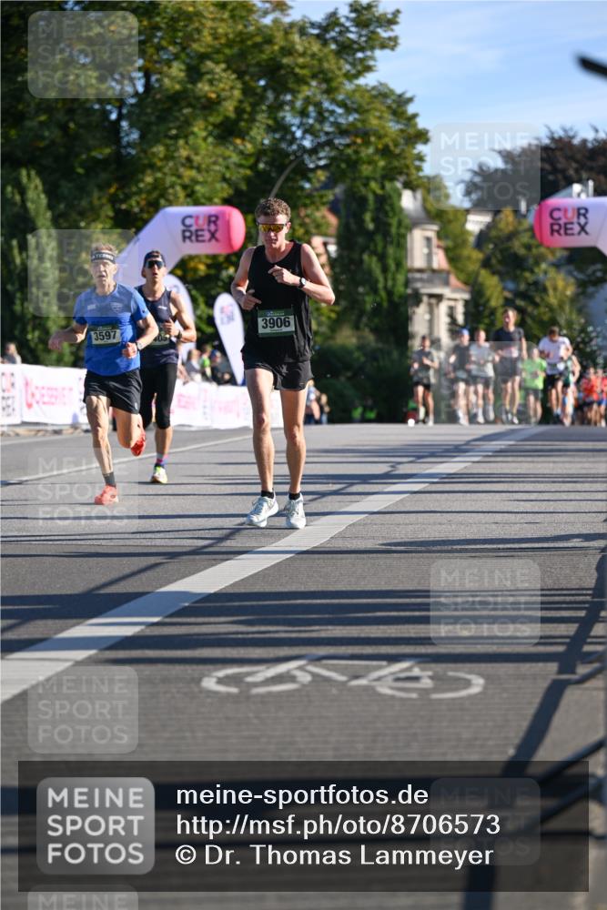 07.09.2025 - BARMER Alsterlauf Dr. Thomas Lammeyer http://msf.ph/oto/8706573 07.09.2025 09:24:43 Laufen 3906, 3597 meine-sportfotos.de