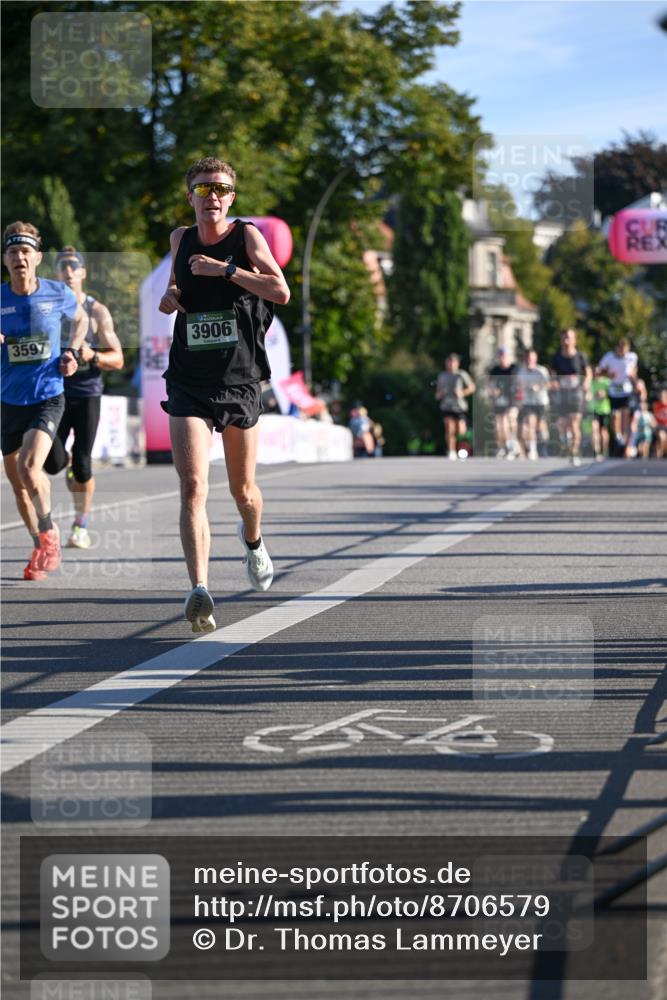 07.09.2025 - BARMER Alsterlauf Dr. Thomas Lammeyer http://msf.ph/oto/8706579 07.09.2025 09:24:43 Laufen 3597, 3906 meine-sportfotos.de