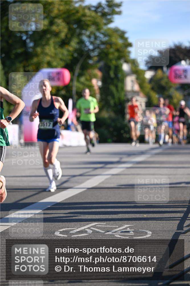 07.09.2025 - BARMER Alsterlauf Dr. Thomas Lammeyer http://msf.ph/oto/8706614 07.09.2025 09:24:53 Laufen 9517 meine-sportfotos.de