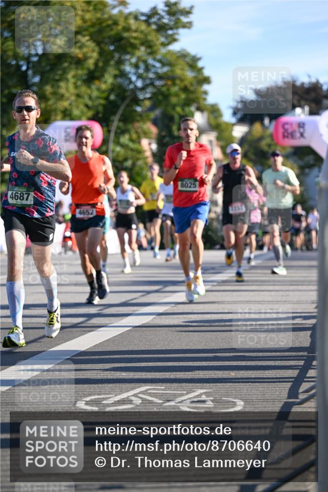 07.09.2025 - BARMER Alsterlauf Dr. Thomas Lammeyer http://msf.ph/oto/8706640 07.09.2025 09:24:58 Laufen 4687, 4652, 8025, 2231 meine-sportfotos.de