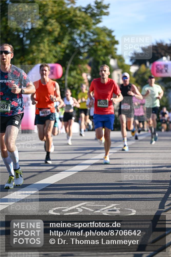 07.09.2025 - BARMER Alsterlauf Dr. Thomas Lammeyer http://msf.ph/oto/8706642 07.09.2025 09:24:58 Laufen 36, 687, 4652, 8025 meine-sportfotos.de
