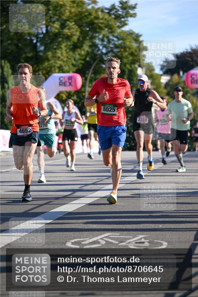 07.09.2025 - BARMER Alsterlauf Dr. Thomas Lammeyer http://msf.ph/oto/8706645 07.09.2025 09:24:59 Laufen 4652, 8025, 2231 meine-sportfotos.de