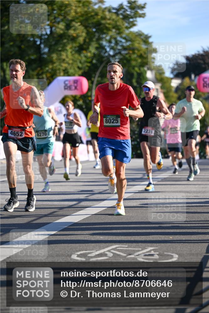 07.09.2025 - BARMER Alsterlauf Dr. Thomas Lammeyer http://msf.ph/oto/8706646 07.09.2025 09:24:59 Laufen 4652, 8270, 8025, 2231, 64 meine-sportfotos.de