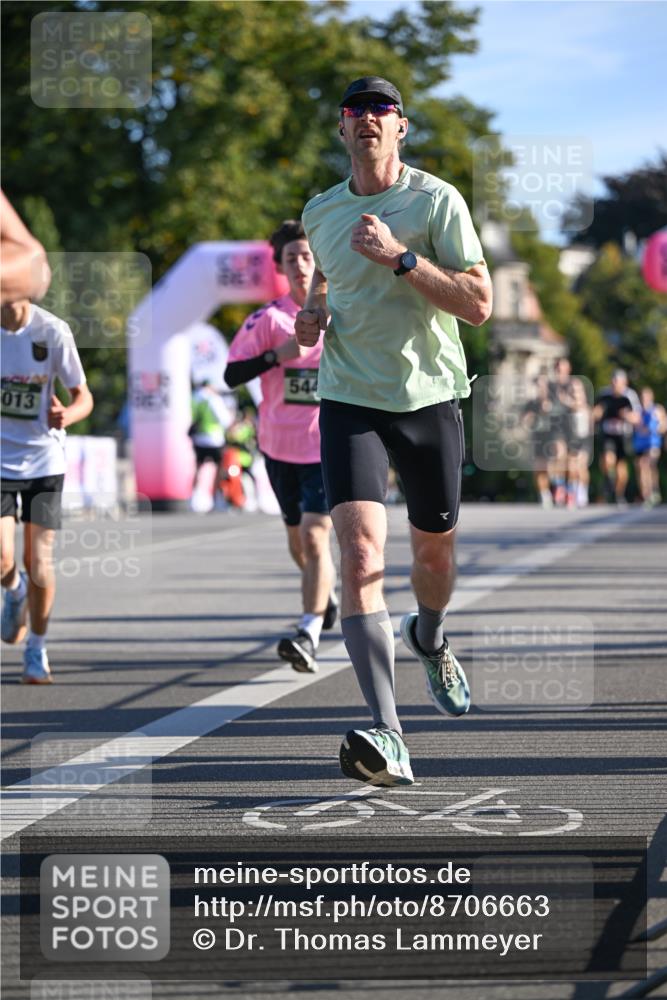 07.09.2025 - BARMER Alsterlauf Dr. Thomas Lammeyer http://msf.ph/oto/8706663 07.09.2025 09:25:02 Laufen 544, 013 meine-sportfotos.de