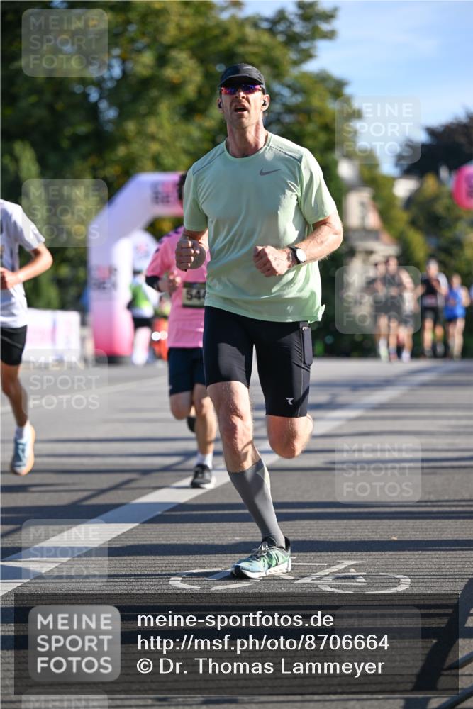 07.09.2025 - BARMER Alsterlauf Dr. Thomas Lammeyer http://msf.ph/oto/8706664 07.09.2025 09:25:02 Laufen 540 meine-sportfotos.de