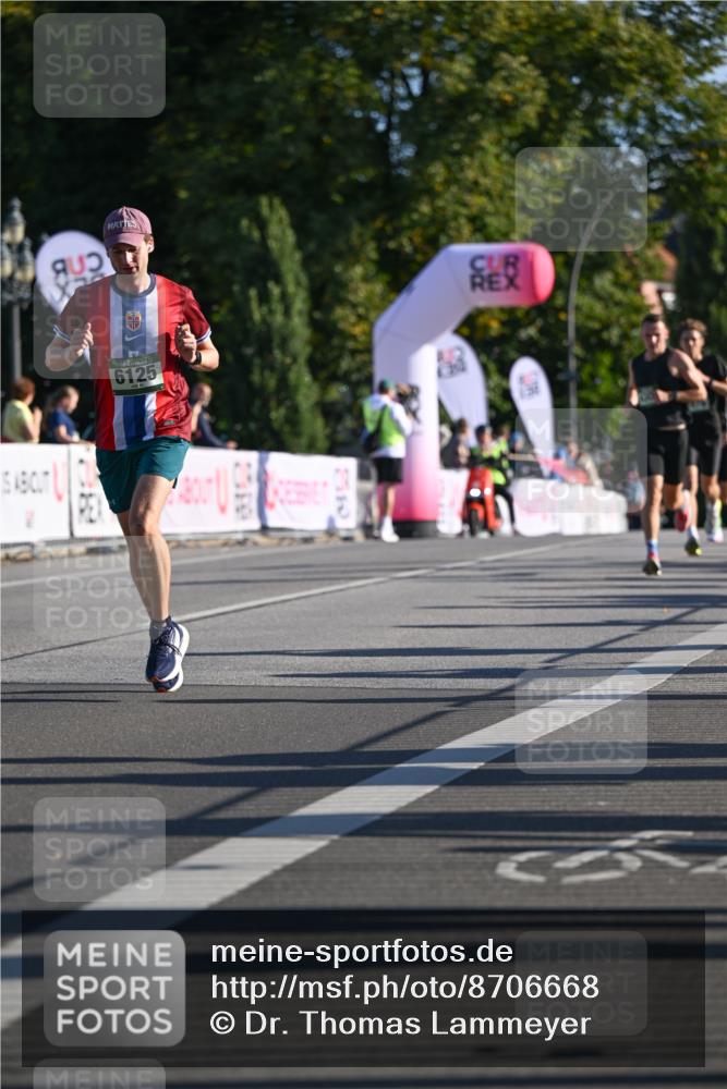 07.09.2025 - BARMER Alsterlauf Dr. Thomas Lammeyer http://msf.ph/oto/8706668 07.09.2025 09:25:06 Laufen 6125, 630 meine-sportfotos.de