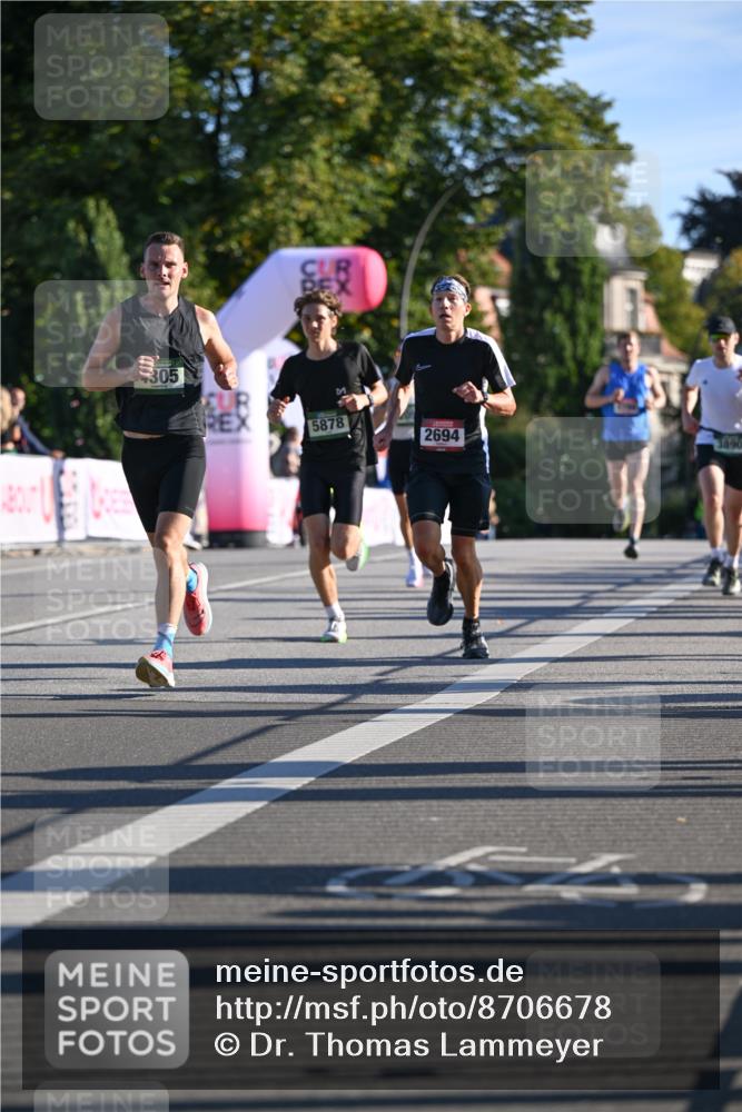 07.09.2025 - BARMER Alsterlauf Dr. Thomas Lammeyer http://msf.ph/oto/8706678 07.09.2025 09:25:08 Laufen 305, 5878, 2694, 3890 meine-sportfotos.de