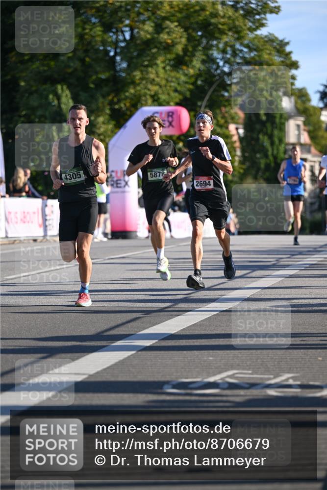 07.09.2025 - BARMER Alsterlauf Dr. Thomas Lammeyer http://msf.ph/oto/8706679 07.09.2025 09:25:08 Laufen 4305, 5878, 2694 meine-sportfotos.de