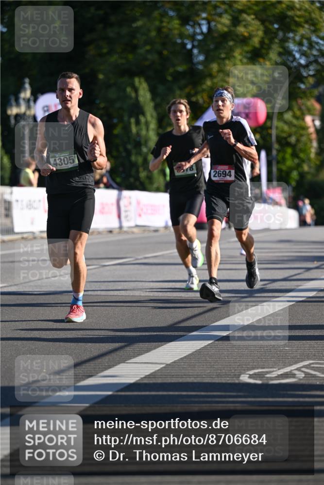 07.09.2025 - BARMER Alsterlauf Dr. Thomas Lammeyer http://msf.ph/oto/8706684 07.09.2025 09:25:09 Laufen 4305, 2694 meine-sportfotos.de