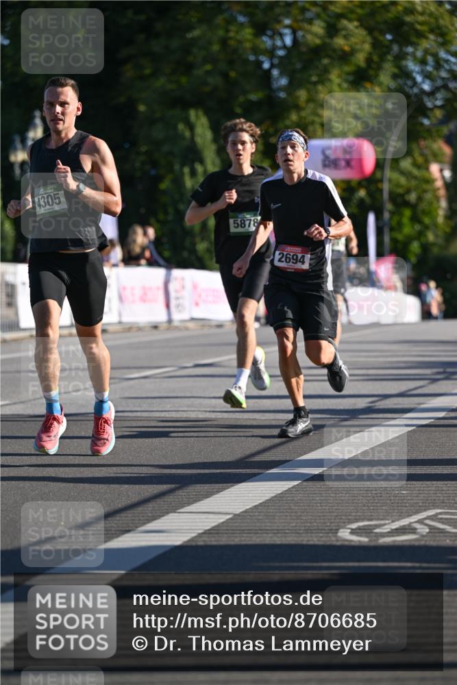 07.09.2025 - BARMER Alsterlauf Dr. Thomas Lammeyer http://msf.ph/oto/8706685 07.09.2025 09:25:09 Laufen 4305, 5878, 2694 meine-sportfotos.de