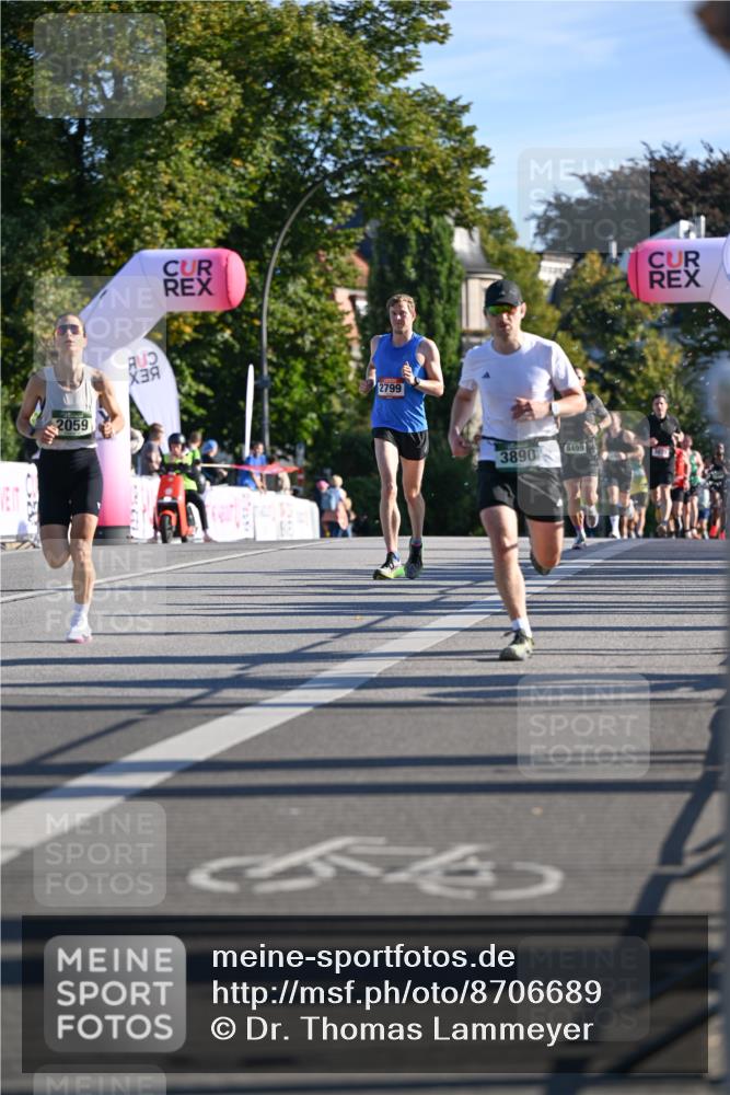 07.09.2025 - BARMER Alsterlauf Dr. Thomas Lammeyer http://msf.ph/oto/8706689 07.09.2025 09:25:10 Laufen 2059, 2799, 3890, 4, 8499, 3070 meine-sportfotos.de