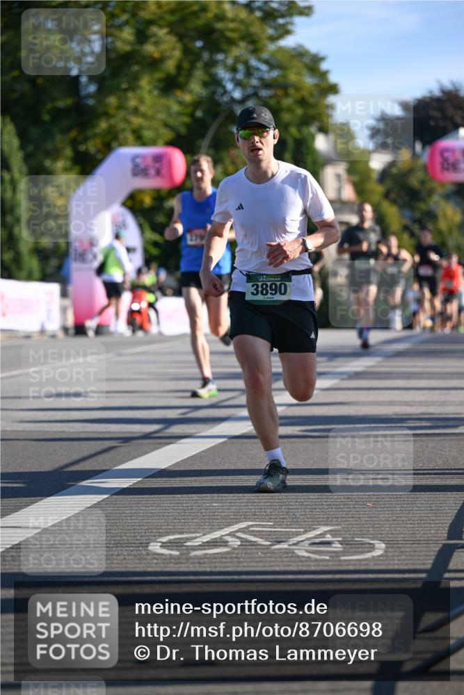07.09.2025 - BARMER Alsterlauf Dr. Thomas Lammeyer http://msf.ph/oto/8706698 07.09.2025 09:25:11 Laufen 3890 meine-sportfotos.de