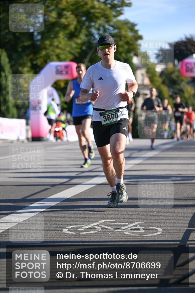 07.09.2025 - BARMER Alsterlauf Dr. Thomas Lammeyer http://msf.ph/oto/8706699 07.09.2025 09:25:11 Laufen 3890 meine-sportfotos.de