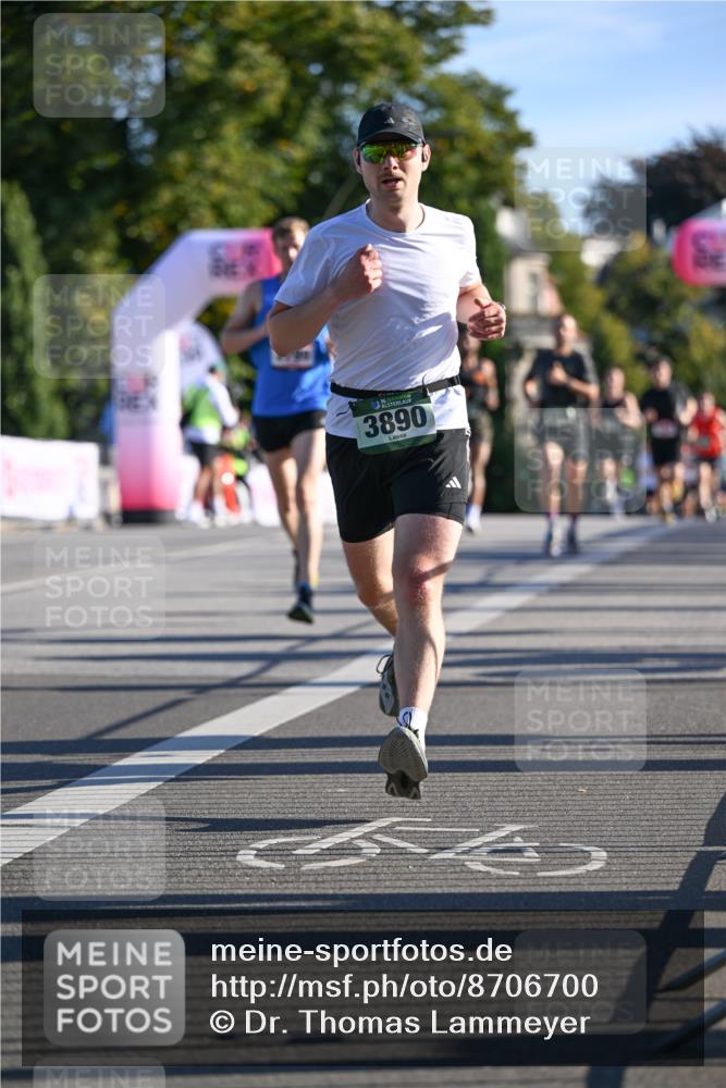 07.09.2025 - BARMER Alsterlauf Dr. Thomas Lammeyer http://msf.ph/oto/8706700 07.09.2025 09:25:11 Laufen 136, 3890 meine-sportfotos.de