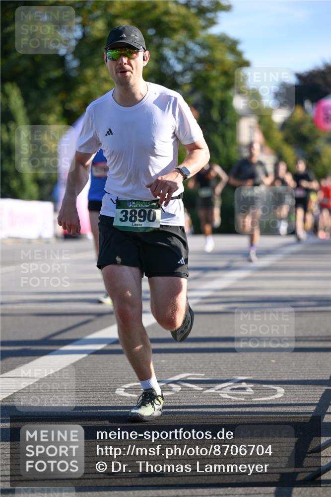 07.09.2025 - BARMER Alsterlauf Dr. Thomas Lammeyer http://msf.ph/oto/8706704 07.09.2025 09:25:12 Laufen 36, 3890 meine-sportfotos.de