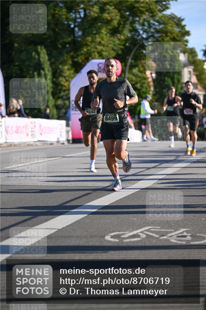 07.09.2025 - BARMER Alsterlauf Dr. Thomas Lammeyer http://msf.ph/oto/8706719 07.09.2025 09:25:15 Laufen 4042, 8499, 5079 meine-sportfotos.de