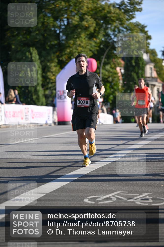 07.09.2025 - BARMER Alsterlauf Dr. Thomas Lammeyer http://msf.ph/oto/8706738 07.09.2025 09:25:17 Laufen 3079 meine-sportfotos.de