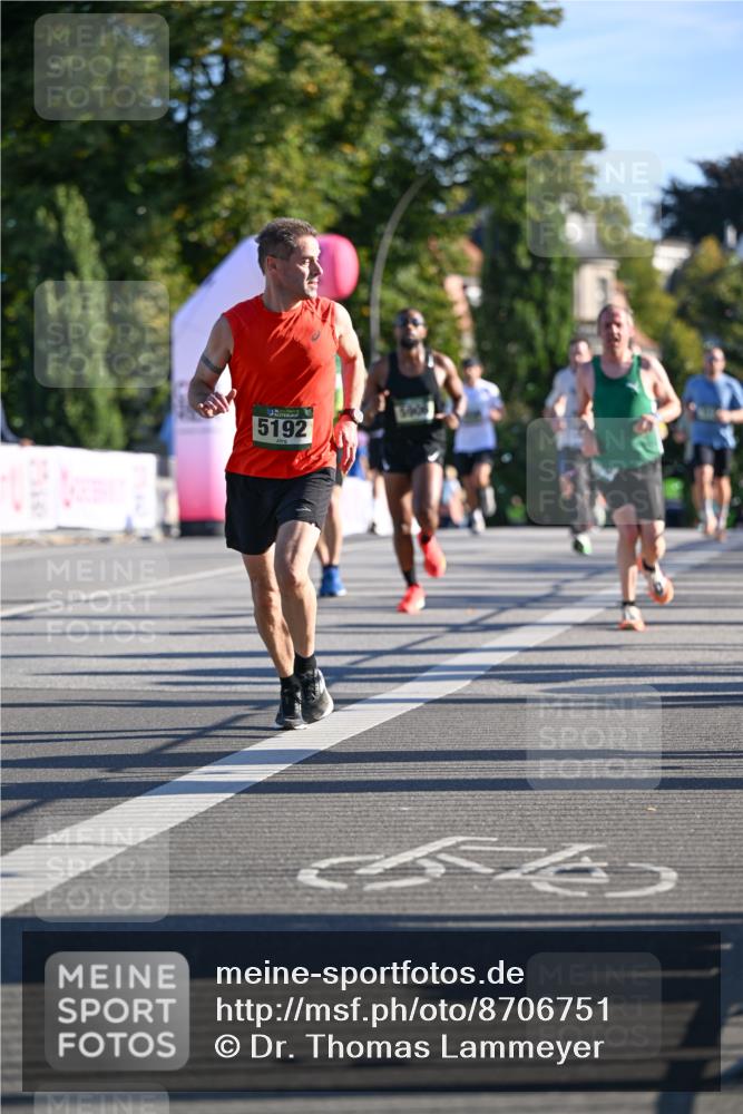 07.09.2025 - BARMER Alsterlauf Dr. Thomas Lammeyer http://msf.ph/oto/8706751 07.09.2025 09:25:20 Laufen 5192 meine-sportfotos.de