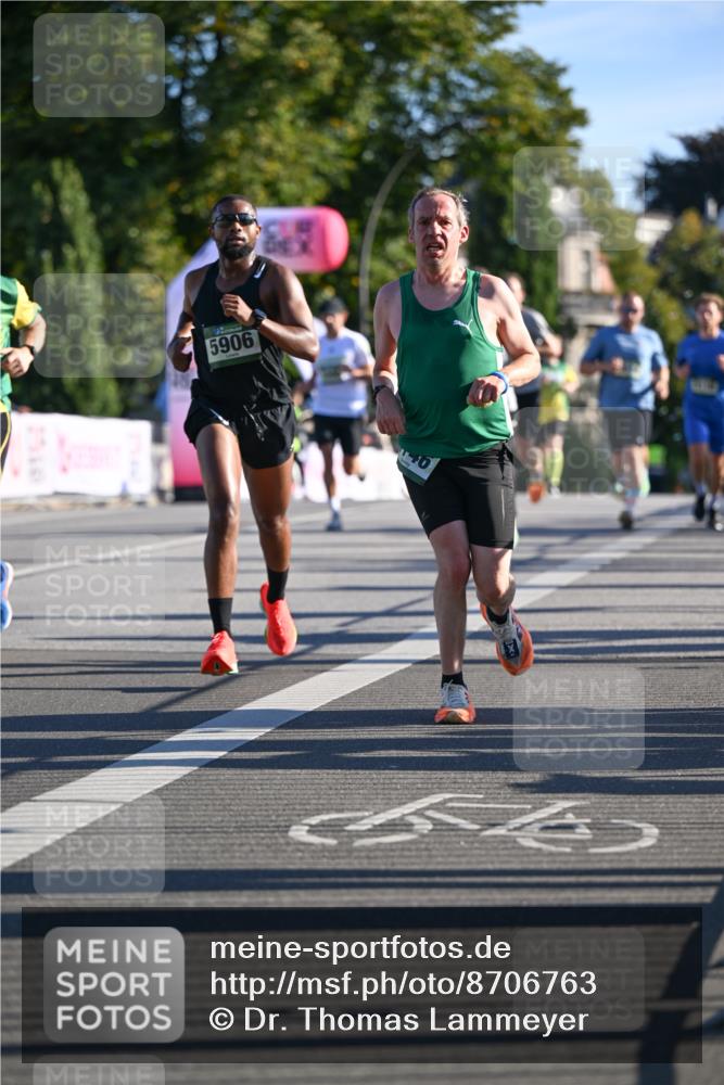 07.09.2025 - BARMER Alsterlauf Dr. Thomas Lammeyer http://msf.ph/oto/8706763 07.09.2025 09:25:22 Laufen 7518, 5906 meine-sportfotos.de